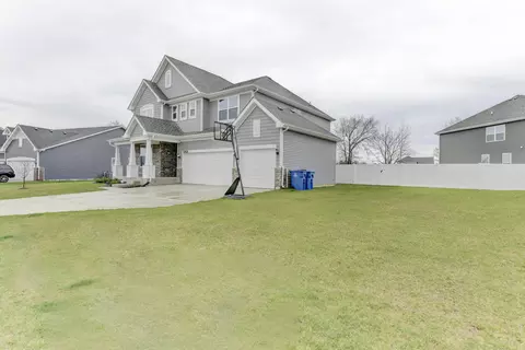 Exterior - 11429 Clyde Dr, Crown Point, IN 46307 photo 8 of 8