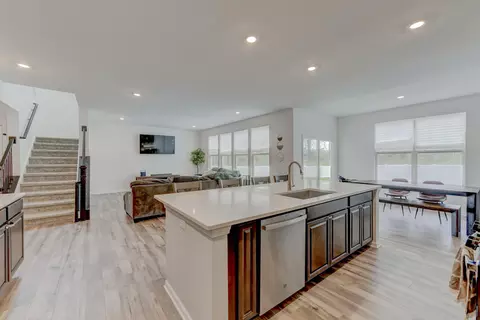 Kitchen - 11429 Clyde Dr, Crown Point, IN 46307 photo 4 of 4