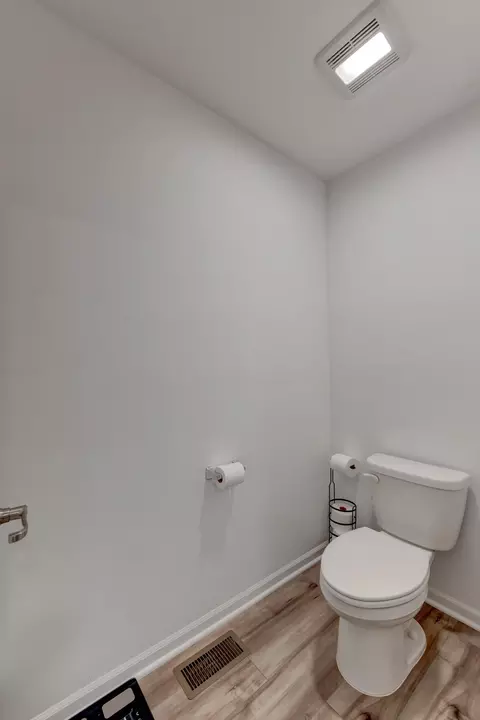 Bath - 11429 Clyde Dr, Crown Point, IN 46307 photo 5 of 5