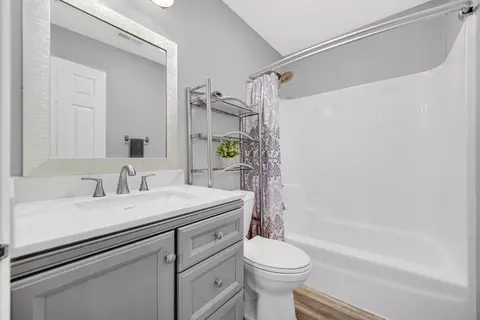 Bath - 832 Flagstone Dr, Dyer, IN 46311 photo 2 of 2