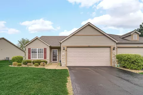 832 Flagstone Dr, Dyer, IN 46311