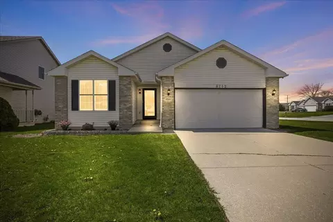 8712 Tyler St, Merrillville, IN 46410