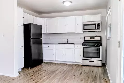 Kitchen - 1407 E 51st Pl, Gary, IN 46409 photo 1 of 6