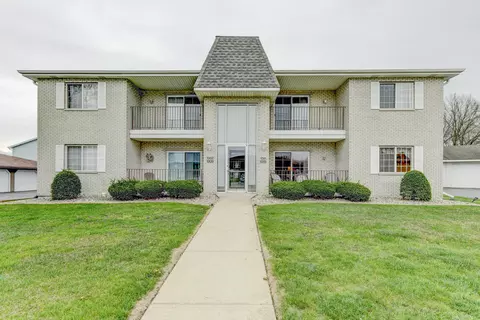 1315 Woodhollow Ct, Schererville, IN 46375