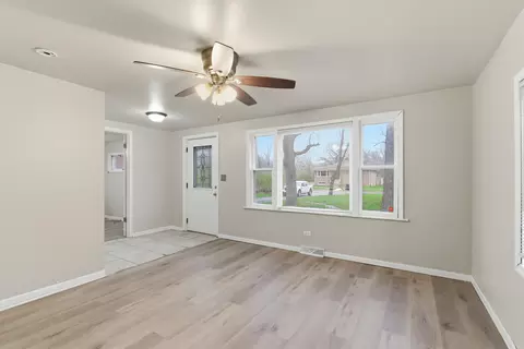 Living - 952 Willard St, Gary, IN 46404 photo 1 of 3