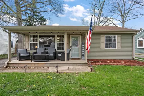 724 Imperial Rd, Valparaiso, IN 46385