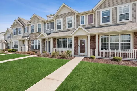 11419 Rhode Island St, Crown Point, IN 46307