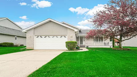 9519 Henry St, Dyer, IN 46311