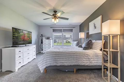 Bedroom - 15402 W 102nd Pl, Dyer, IN 46311 photo 2 of 4