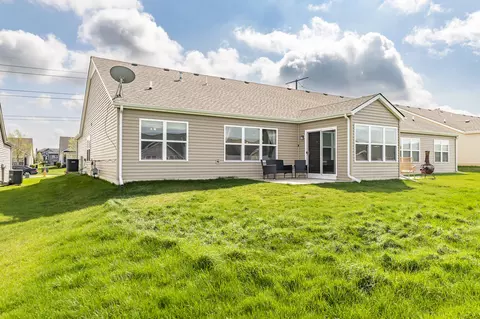 Exterior - 15402 W 102nd Pl, Dyer, IN 46311 photo 2 of 4