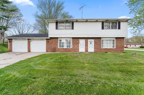 Exterior - 2102-2104 Washington Ave, Chesterton, IN 46304 photo 2 of 2