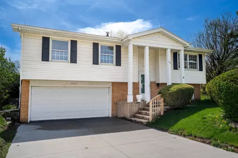 1293 Brandywine Rd, Crown Point, IN 46307