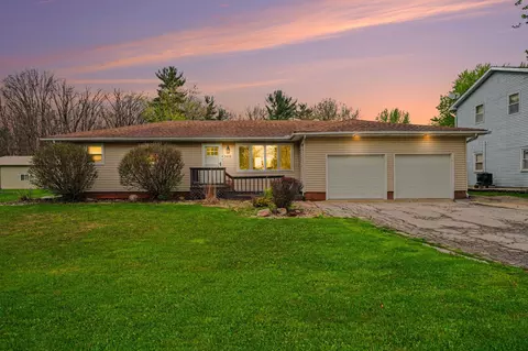 5828 W 122nd Ave, Crown Point, IN 46307