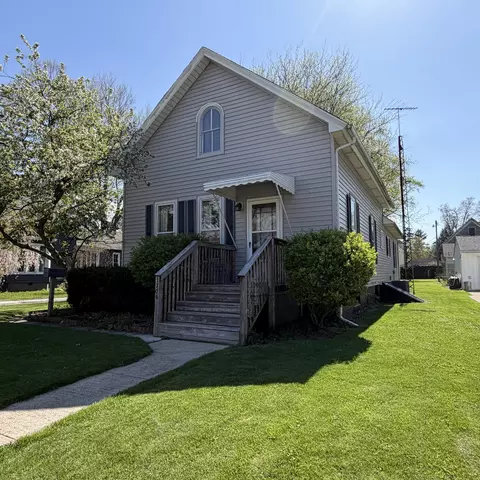 1706 Monroe St, La Porte, IN 46350