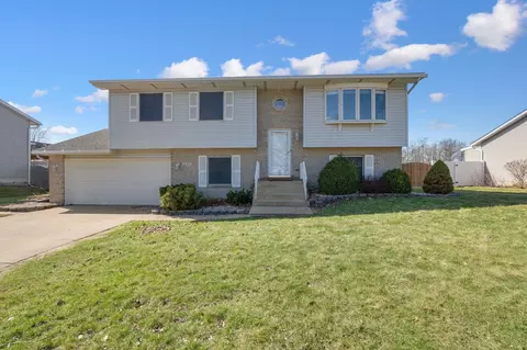 8676 Fulton Pl, Crown Point, IN 46307