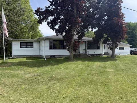 1034 Woodlawn Ave, Michigan City, IN 46360