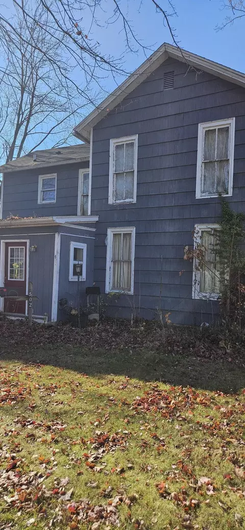 502 S Riverside Dr, Winamac, IN 46996