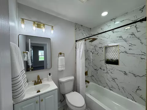 Bath - 2401 W 6th Ave, Gary, IN 46404 photo 1 of 4