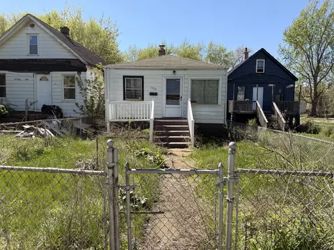 1724 Fillmore St, Gary, IN 46407