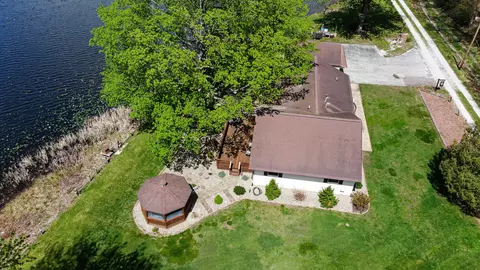 1588 W Severs Rd, La Porte, IN 46350