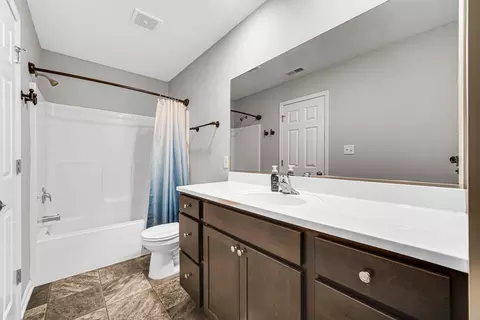 Bath - 11150 Putnam Dr, Crown Point, IN 46307 photo 2 of 2