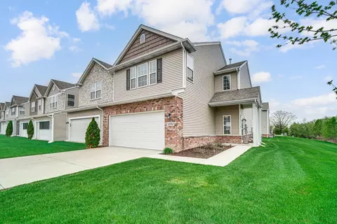 Exterior - 11150 Putnam Dr, Crown Point, IN 46307 photo 2 of 7