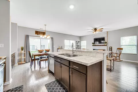Kitchen - 11150 Putnam Dr, Crown Point, IN 46307 photo 2 of 3