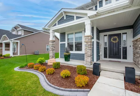 9488 Mill Creek Rd, Cedar Lake, IN 46303