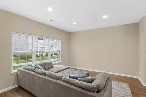 Living - 1066 E 115th Ct, Crown Point, IN 46307 photo 2 of 3