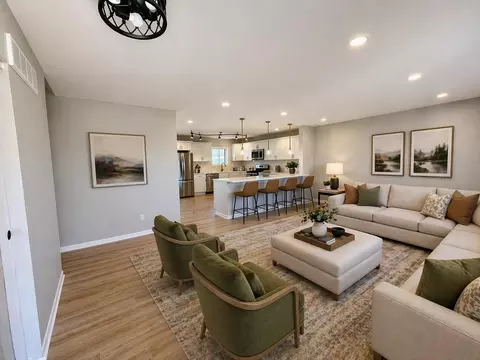Living - 601 N Holly Ln, Griffith, IN 46319 photo 1 of 5