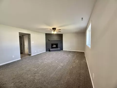 Living - 601 N Holly Ln, Griffith, IN 46319 photo 5 of 5
