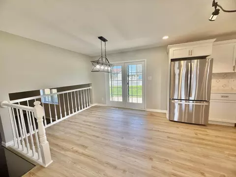 Dining - 601 N Holly Ln, Griffith, IN 46319 photo 1 of 1