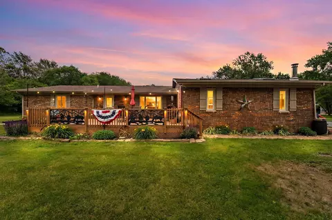 665 N 700, Hobart, IN 46342