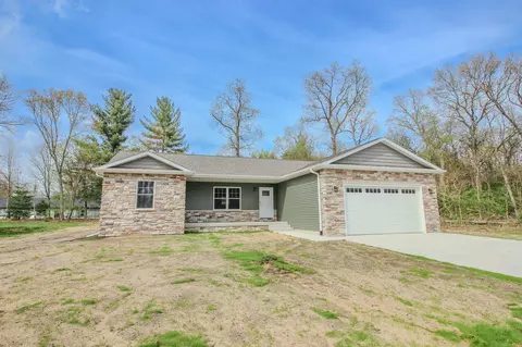 250 E Pine St, Wheatfield, IN 46392