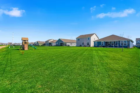 Exterior - 7700 W 105th Ave, Crown Point, IN 46307 photo 5 of 10
