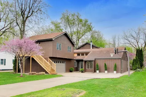 9831 Erie St, Highland, IN 46322