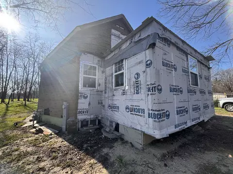 1182 N Salt Creek Rd, Burns Harbor, IN 46304