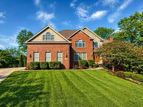 940 Cooke Ct, Crown Point, IN 46307