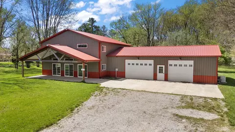 6631 Beach St, Knox, IN 46534
