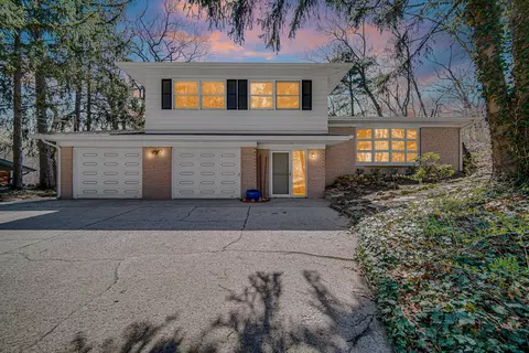 71 Ski Hill Rd, Portage, IN 46368