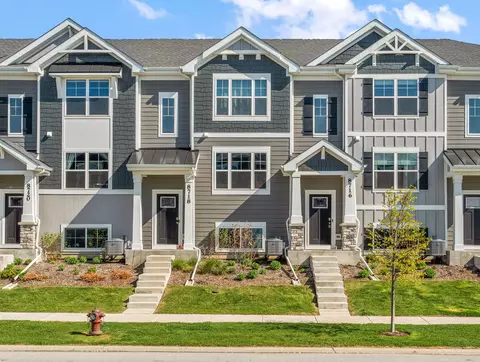 8716 Orchid Dr, Saint John, IN 46373