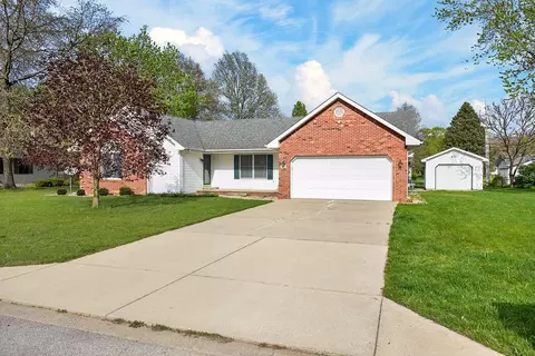 1929 Kapok St, De Motte, IN 46310