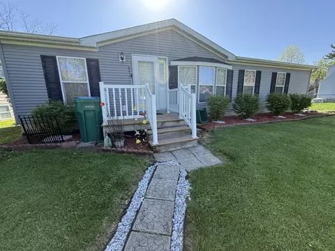 6971 Massachusetts St, Merrillville, IN 46410