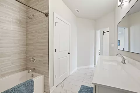 Bath - 9610 N Centennial Dr #206, Munster, IN 46321 photo 5 of 5
