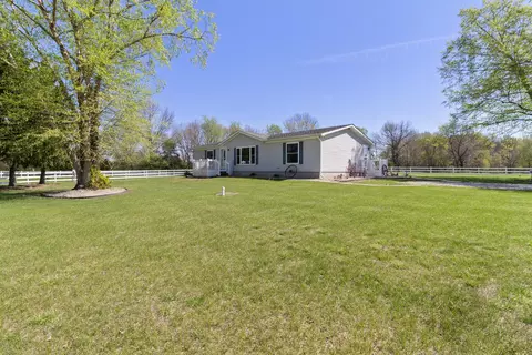4440 S 650, North Judson, IN 46366