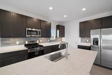 Kitchen - 13099 111th Ave, Dyer, IN 46311 photo 2 of 3