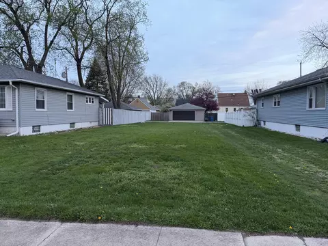 7413 S Harrison Ave, Hammond, IN 46324