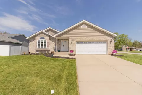 5510 Malibu Dr, Lowell, IN 46356