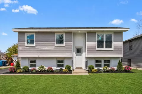 109 Potomac Dr, Dyer, IN 46311