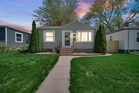 133 N Delaware St, Hobart, IN 46342